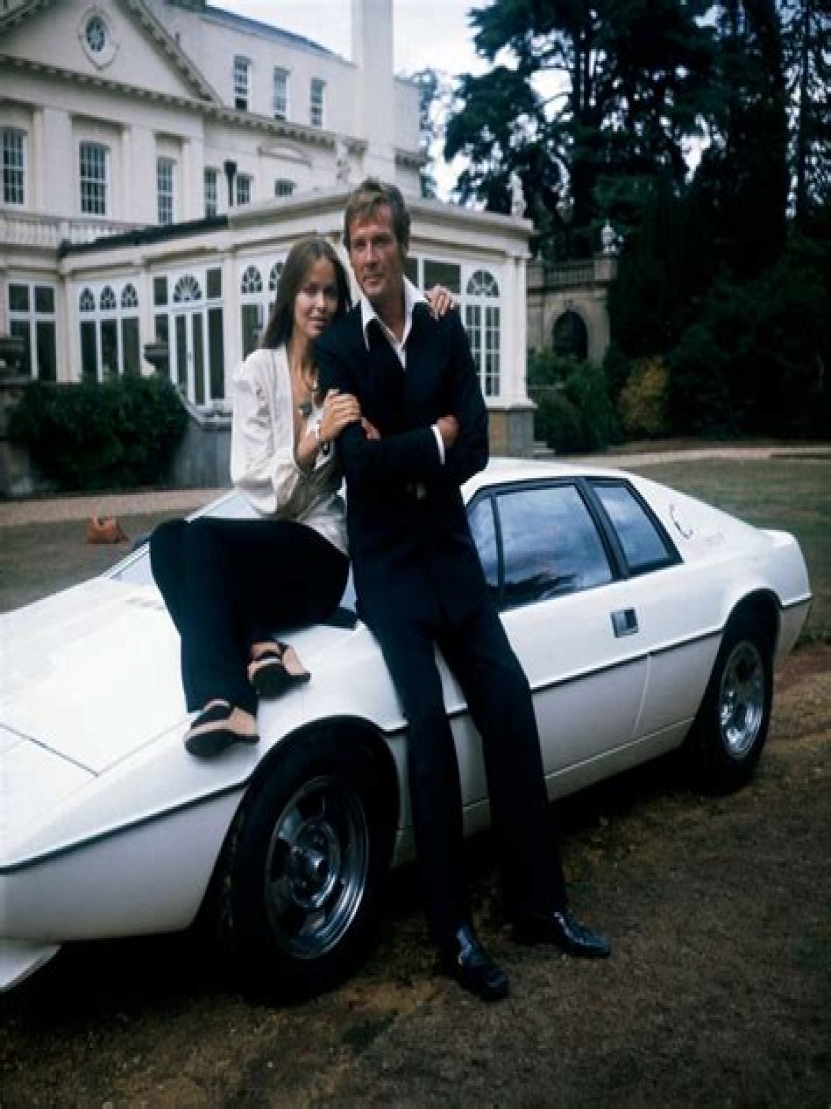 Barbara Bach Feet (10 photos) Sexy Feets