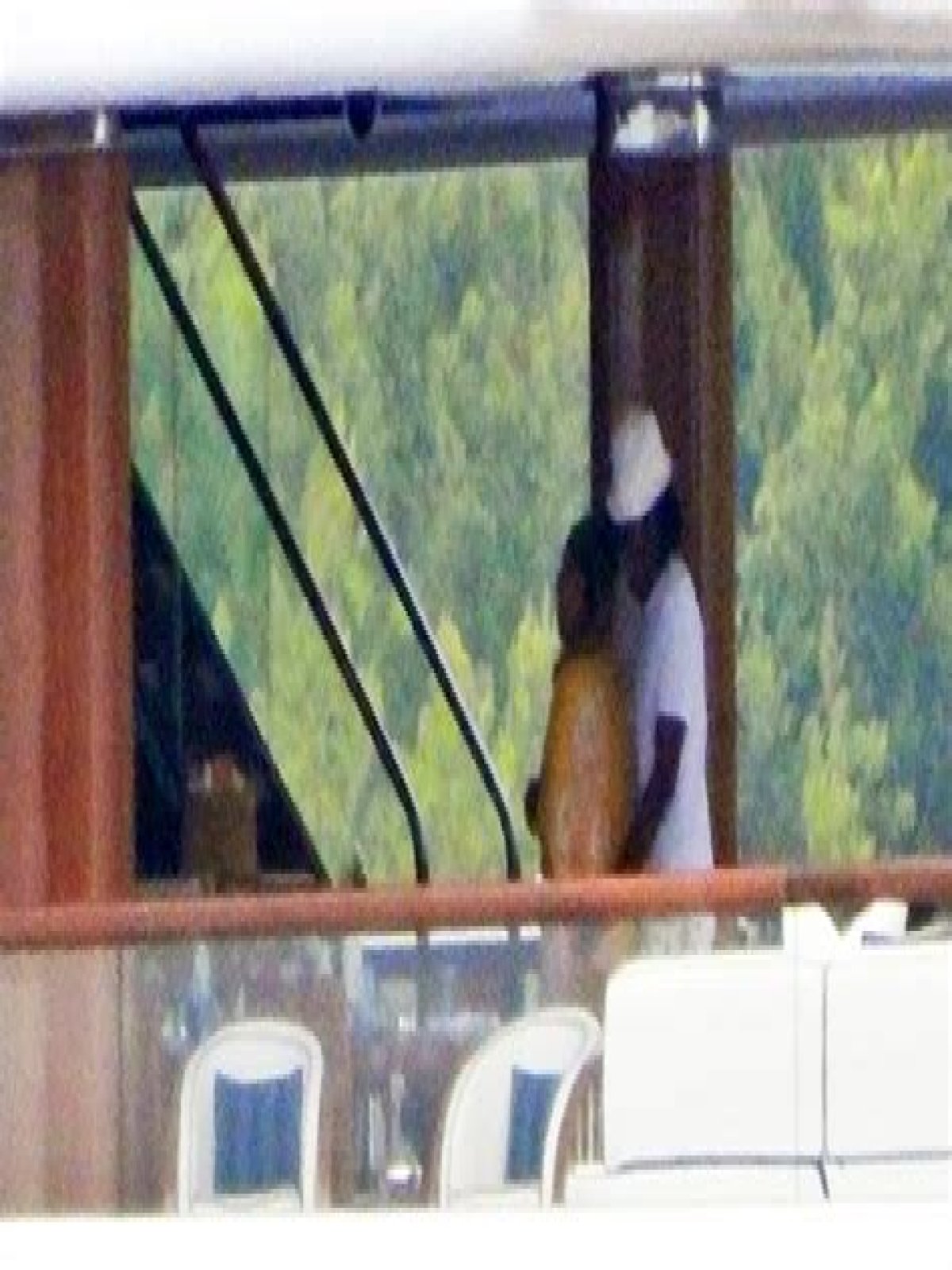 Beyonce & JAY-Z Cuddle On Luxury Yacht In Croatia: Photo – Hollywood Life