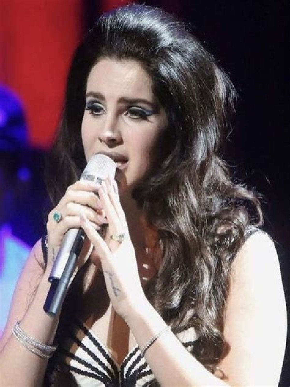 Lana Del Rey’s Weight Gain: How the Internet Reacted to Her New Look
