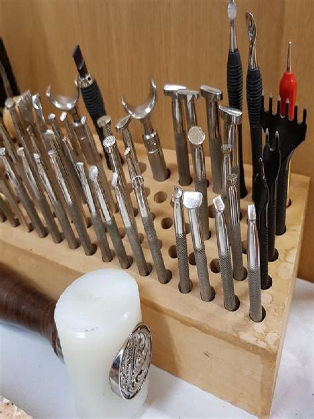 Leatherworker's pointy tool