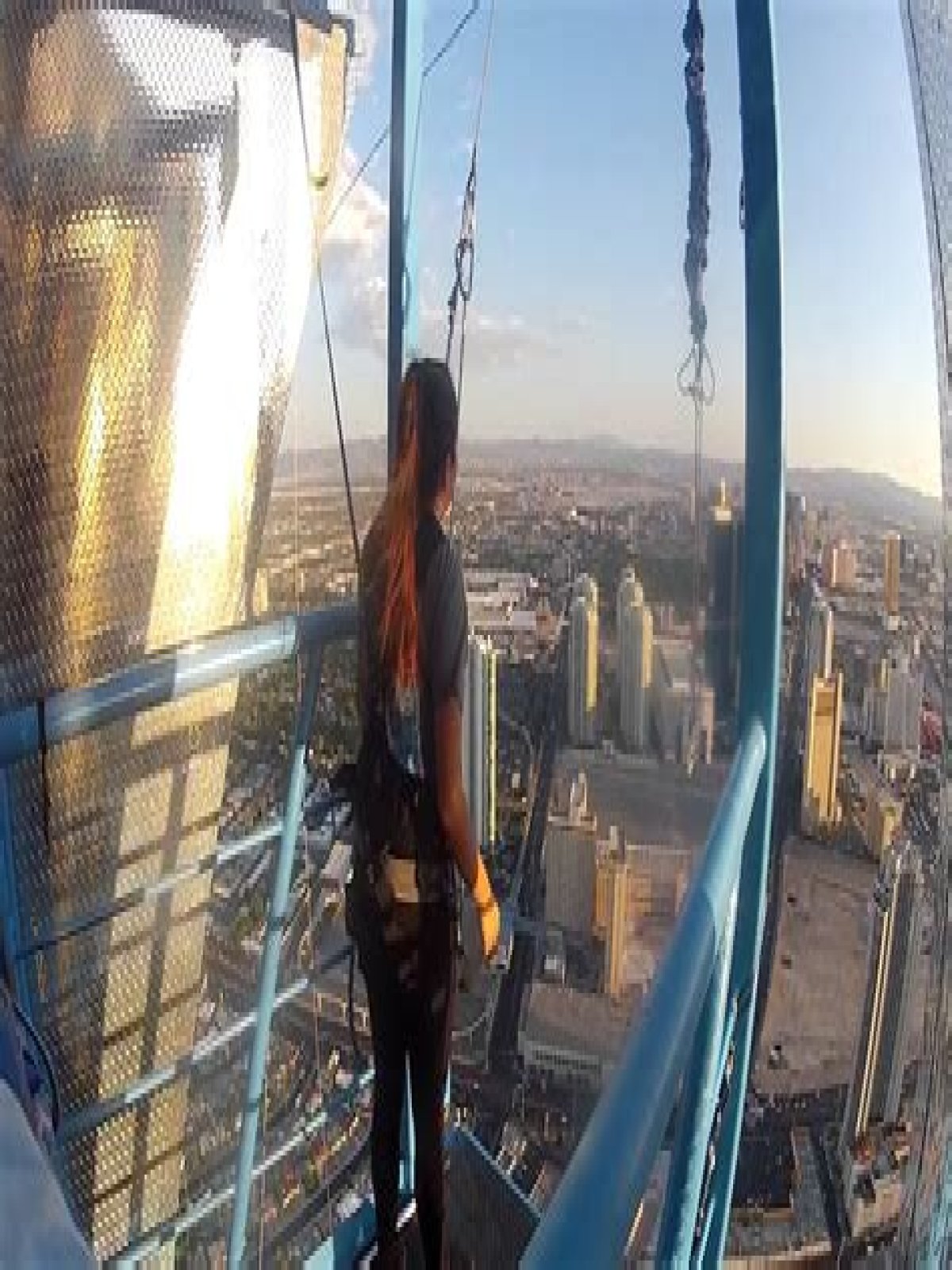 Stratosphere Death - Sky Jump Las Vegas Death: How Many People Have Died On The Stratosphere - Man Dies After Jumping From The Strat